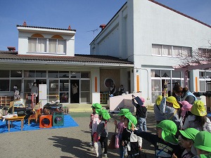 小学校 (1) 小学校 (1)