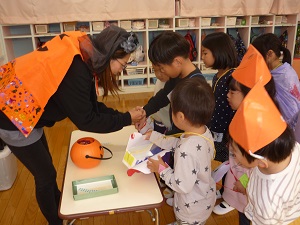 たんぽぽ組でお菓子 たんぽぽ組でお菓子