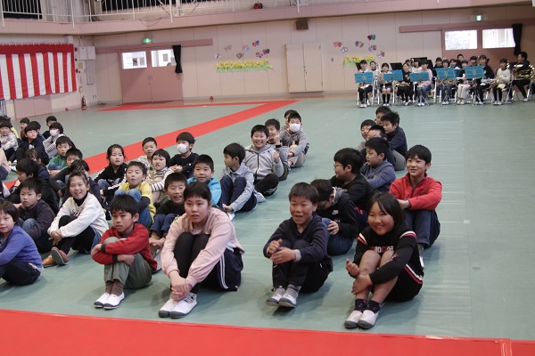 010408 児童表情 4