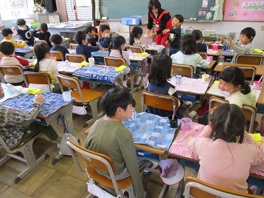 010415 1年生給食