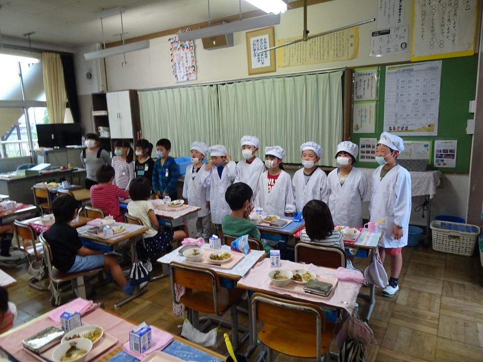 010521 給食2年生