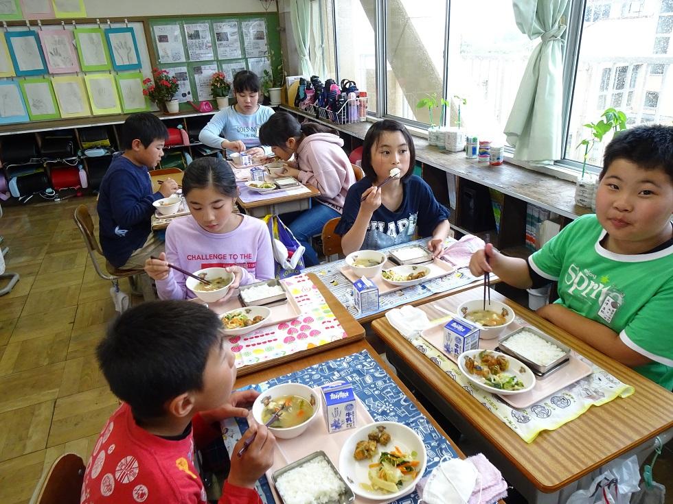 010521 給食5年