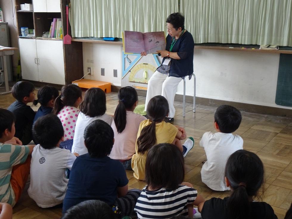 010528 読み聞かせ1