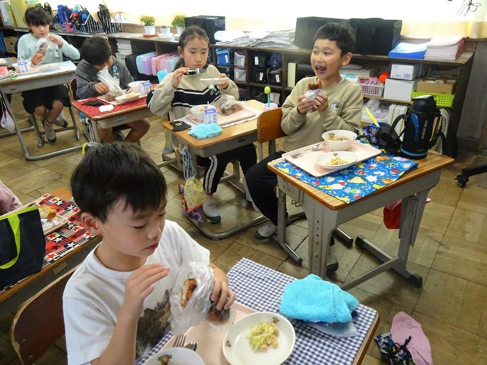 031201 給食5 031201 給食5