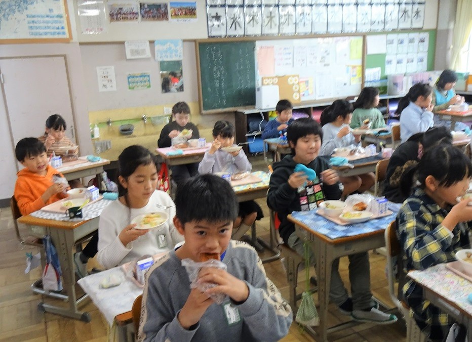 031201 給食7 031201 給食7