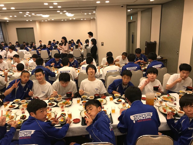 食事の様子3 食事の様子3
