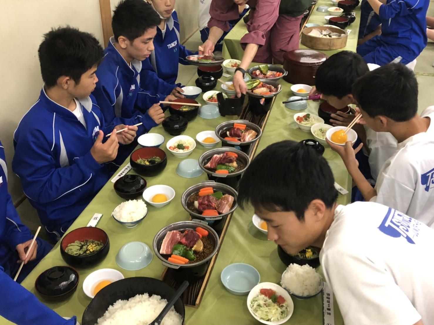 (4)夕食 (4)夕食