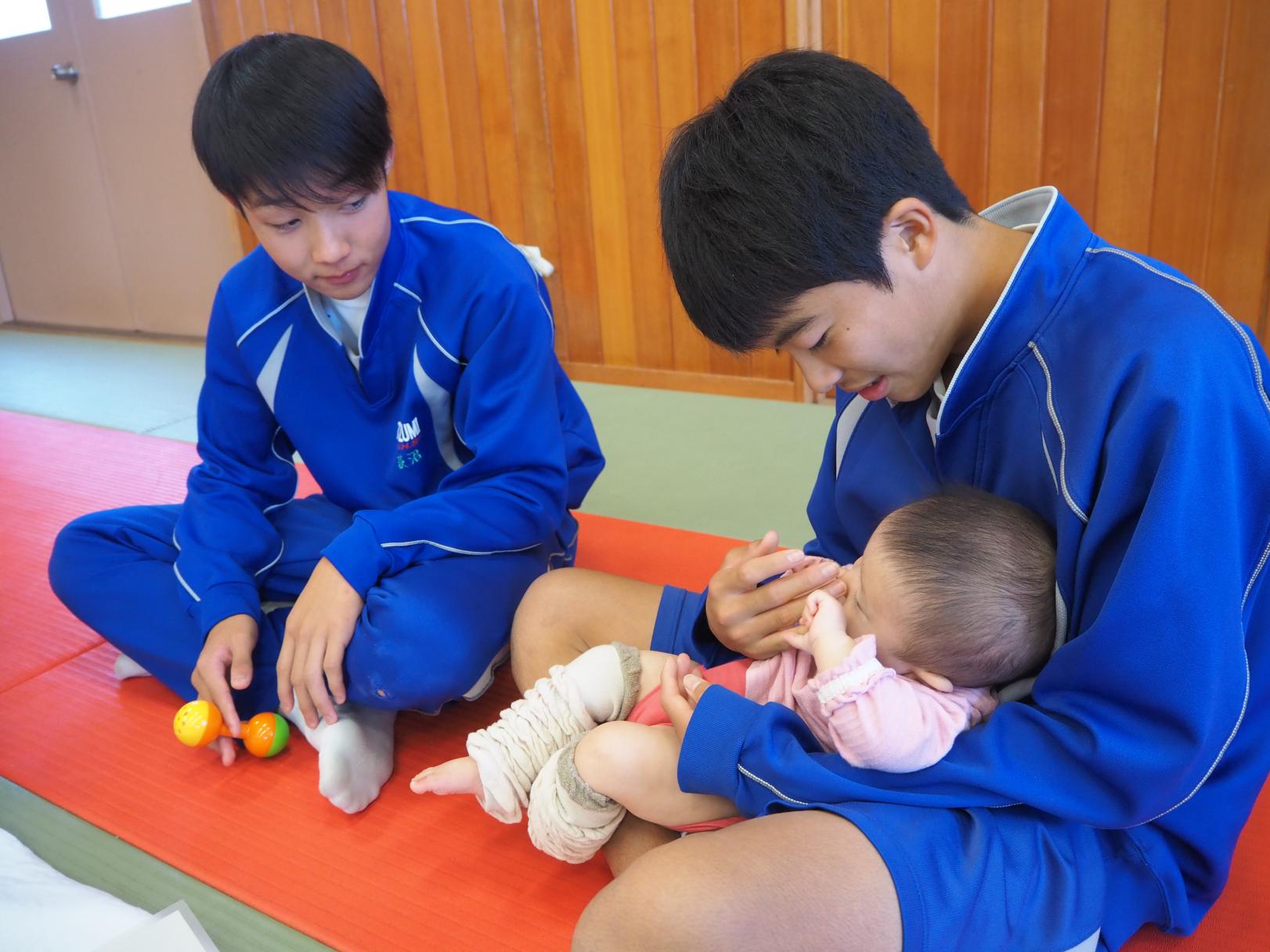 赤ちゃん教室(2) 赤ちゃん教室(2)