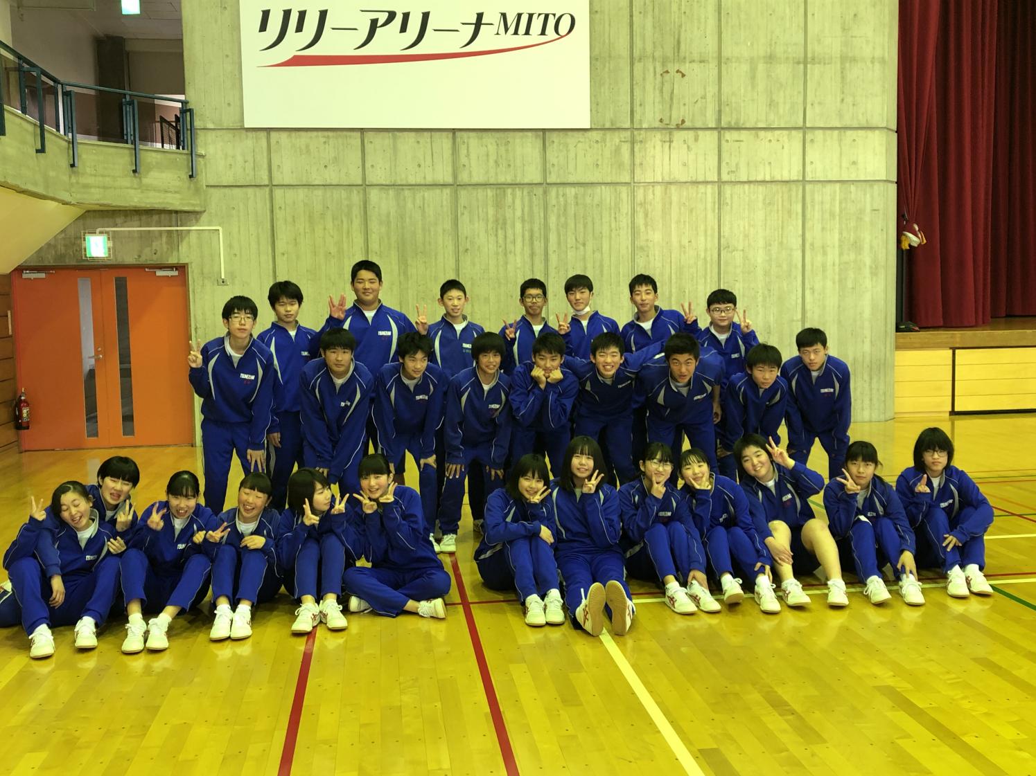 ダンス発表会(1) ダンス発表会(1)