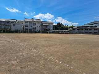 グラウンド グラウンド