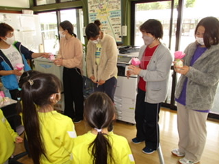 90BB47CF-4445-4E02-A72A-E7951E12D346 90BB47CF-4445-4E02-A72A-E7951E12D346