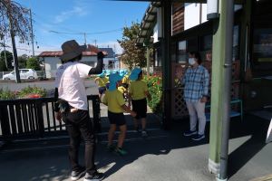 いってきます! いってきます!