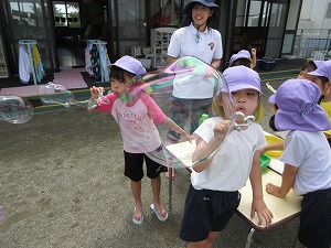 シャボン玉年長