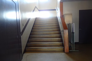 A棟の階段