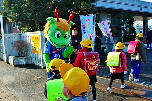 ハイ!タッチ ハイ!タッチ