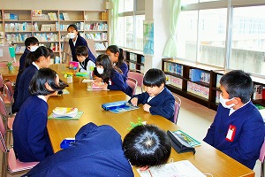 連絡方法はラインで 連絡方法はラインで