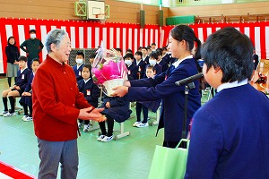 花束贈呈 花束贈呈