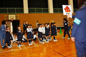 大きな声で右左右 大きな声で右左右