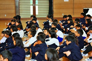 真剣に聞いていました 真剣に聞いていました