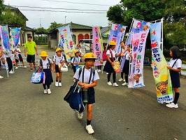 あいさつは笑顔に あいさつは笑顔に