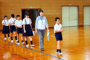 火の神を先導 火の神を先導