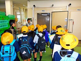 いざ!工場に潜入 いざ!工場に潜入