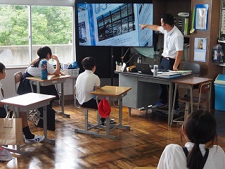 P8274677 P8274677