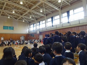 横断の仕方を練習しています。