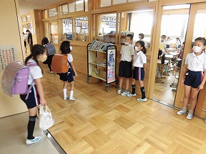 みんなであいさつ みんなであいさつ