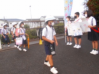 あいさつ運動の様子(3)