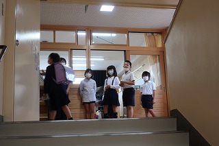 校舎内あいさつ運動(1)