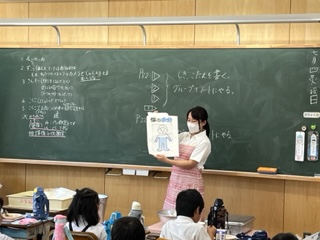 4 4
