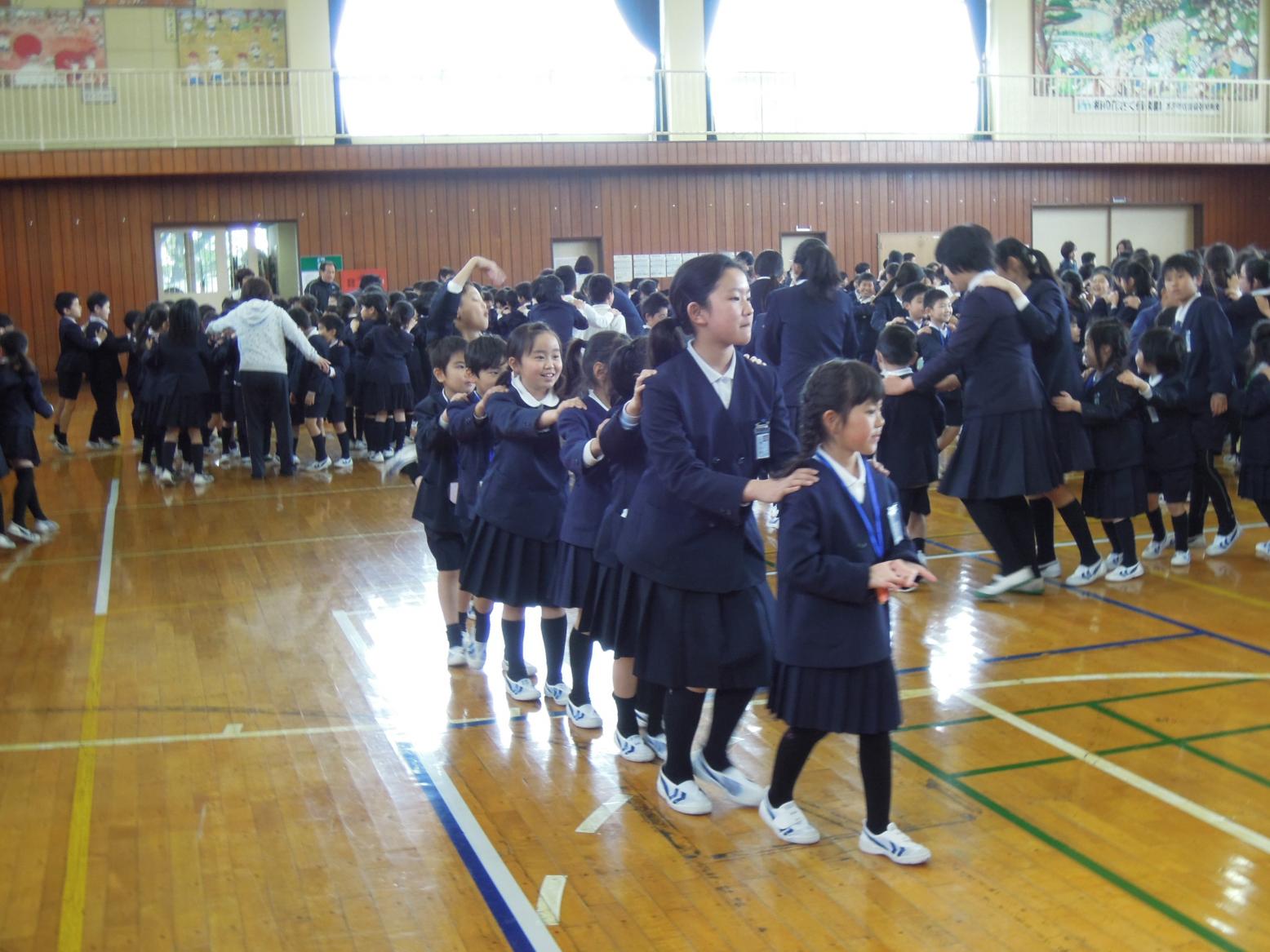 1年生を迎える会 1年生を迎える会
