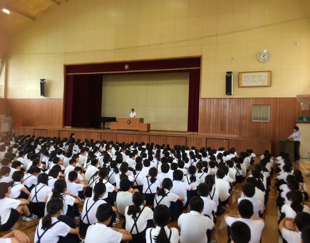全校集会 全校集会
