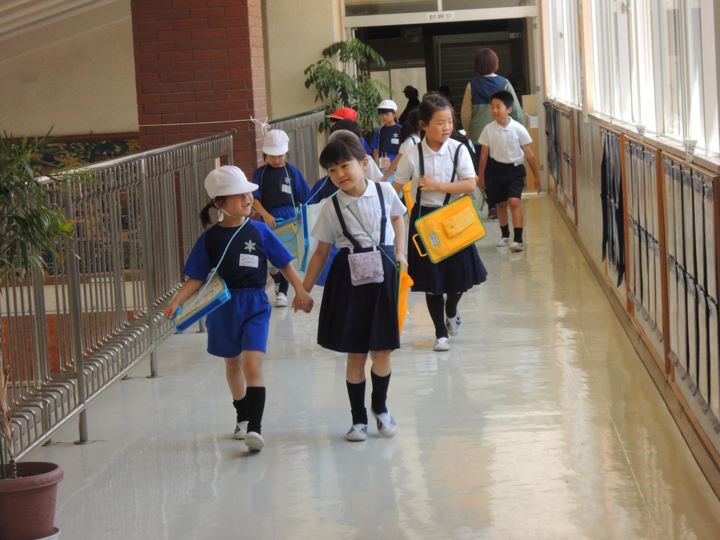 学校探検 学校探検