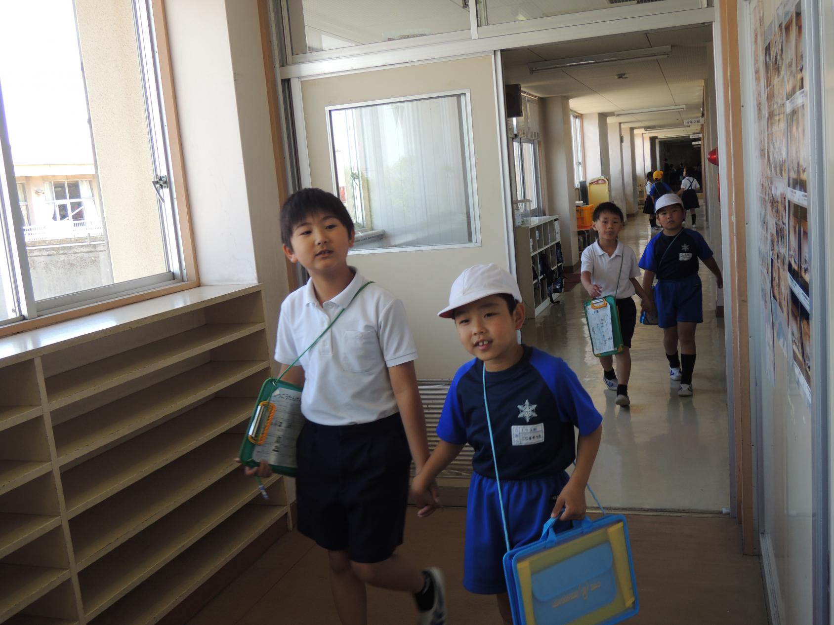 学校探検 学校探検