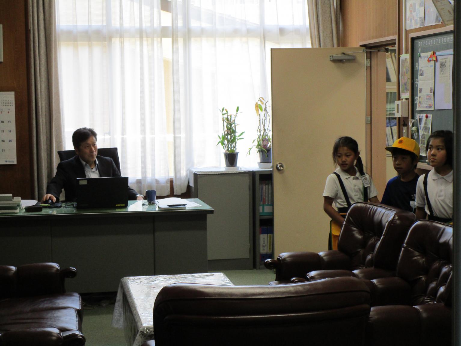 学校探検 学校探検