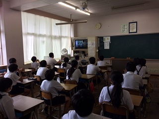 全校集会 全校集会