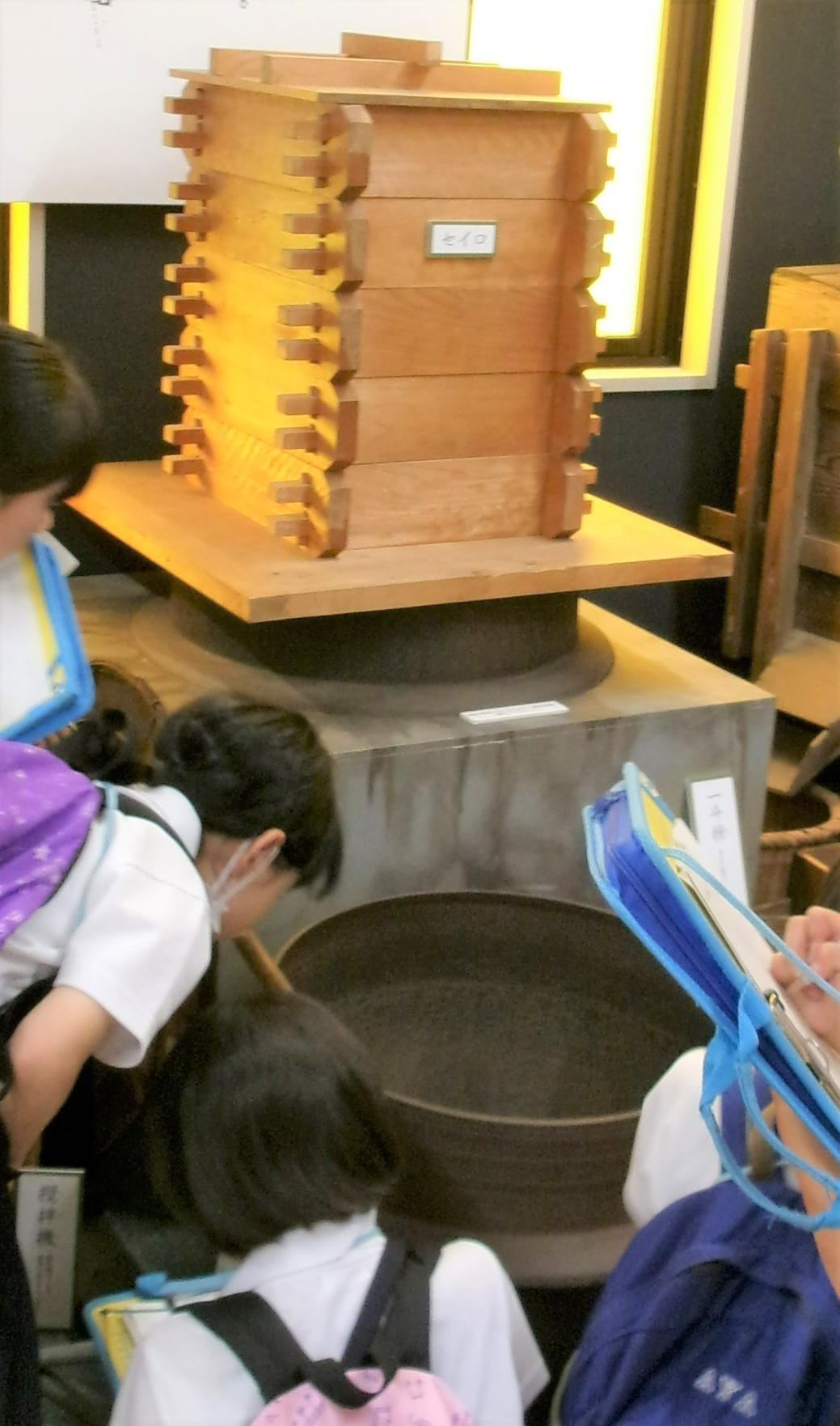 昔の大豆の蒸し器
