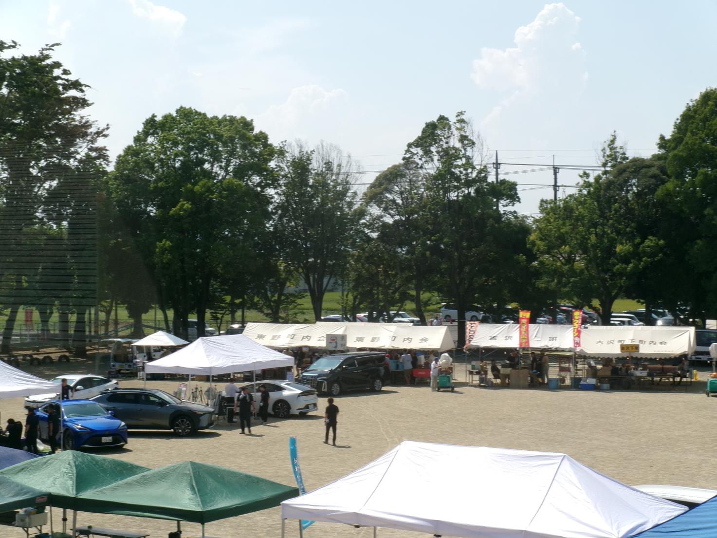 たくさんのブースが並ぶ会場