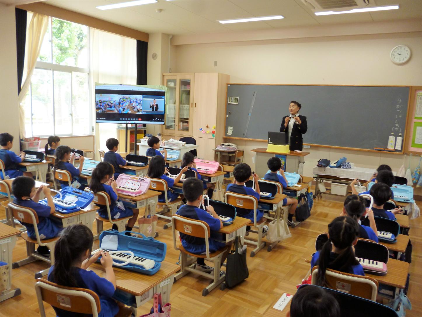 よい姿勢でお話を聞きます