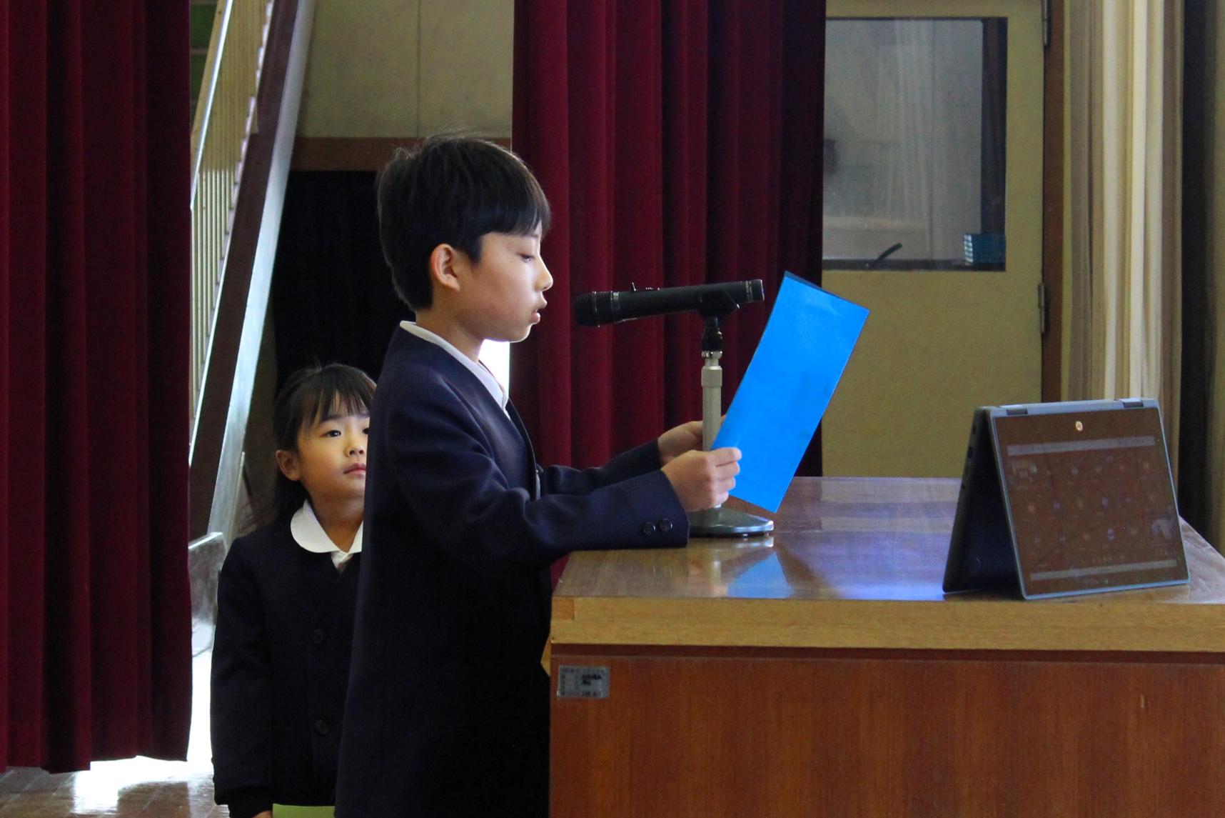 代表児童の作文発表です