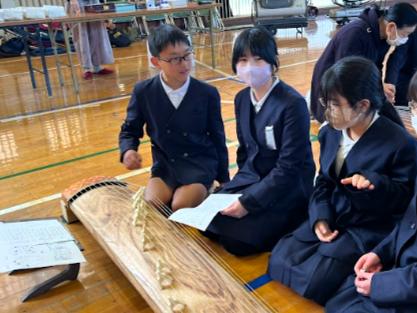 5人組で体験します