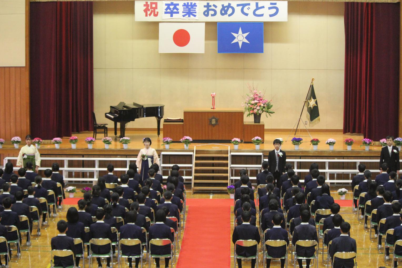 素晴らしい式場で、卒業式を挙行しました
