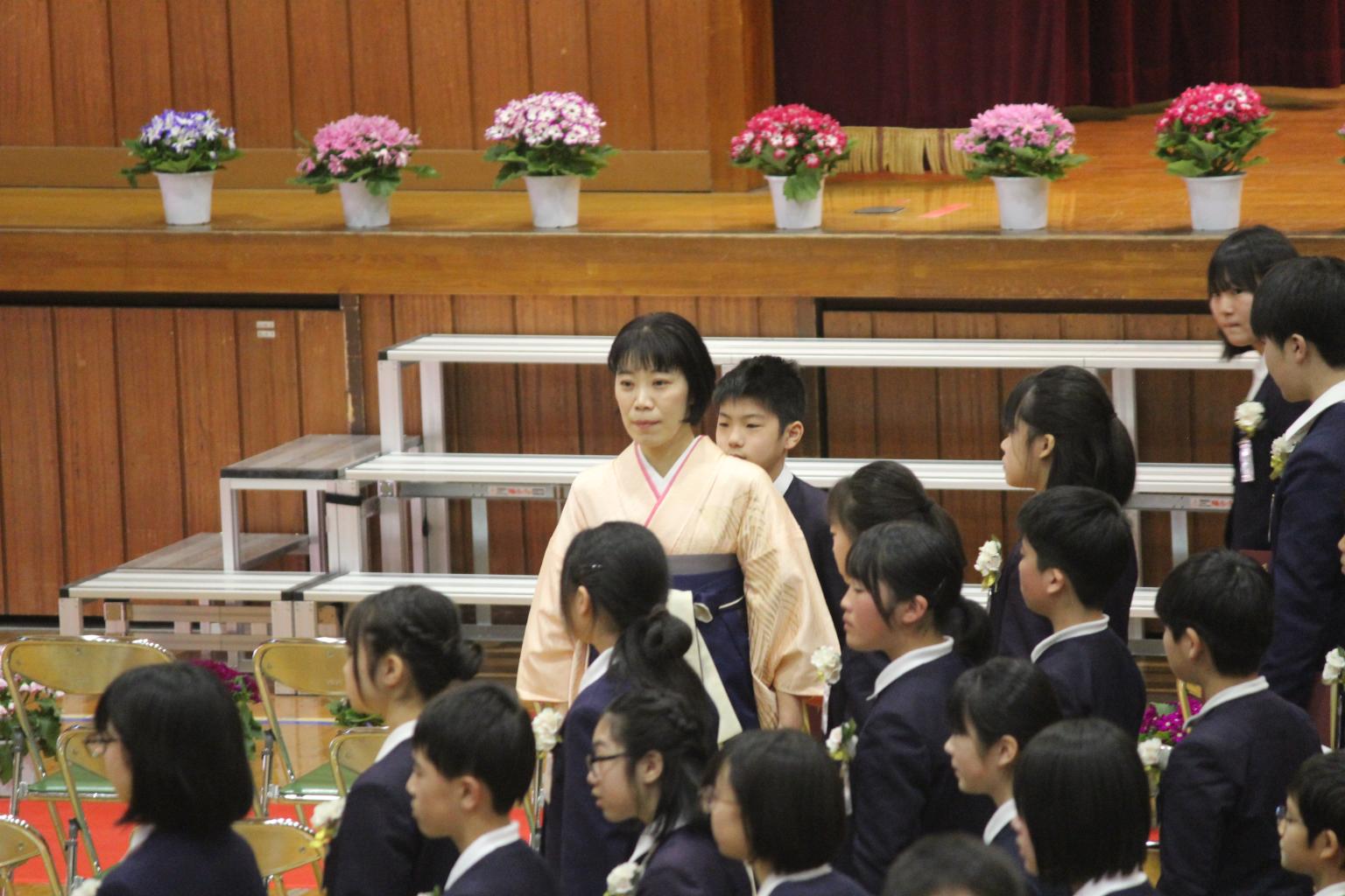 2組の退場です