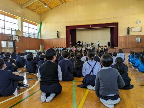 一生懸命聞いています 一生懸命聞いています